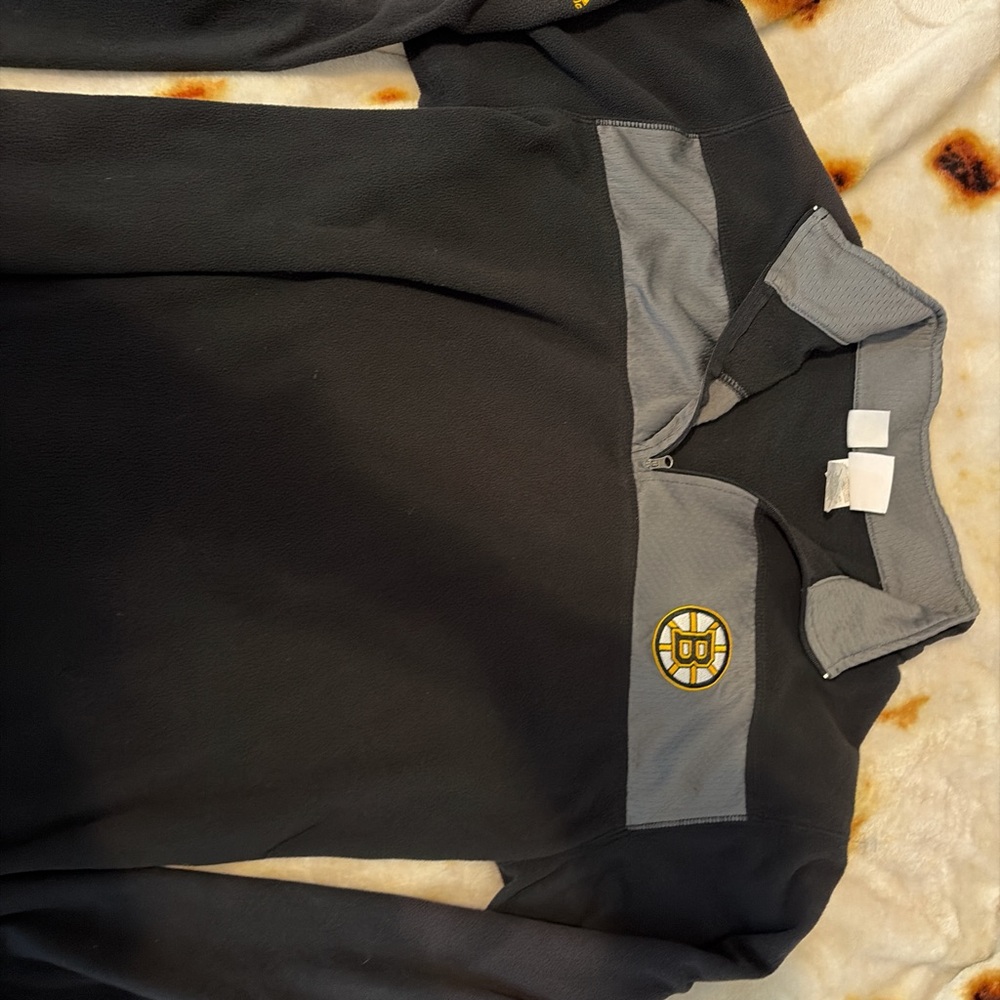 Majestic Black and Gray Pullover